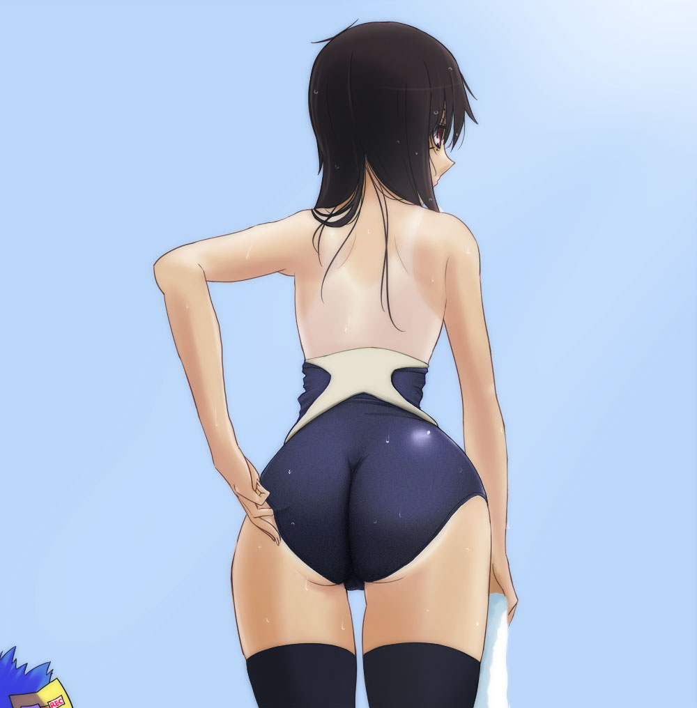 スク水で水着ずらしておまんこおっぱい見せてくれた女の子がエロ過ぎて着替え室で一発抜いた件w・・・スク水二次エロ画像